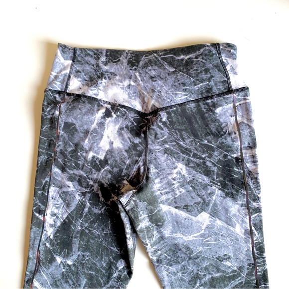 Nike marble capri leggings - Picture 4 of 6